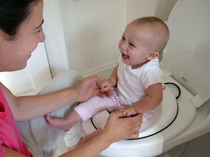 You can use potty chairs when training your little ones to use the toilet