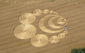 The Mystery of Crop Circles That Look Like Works of Art